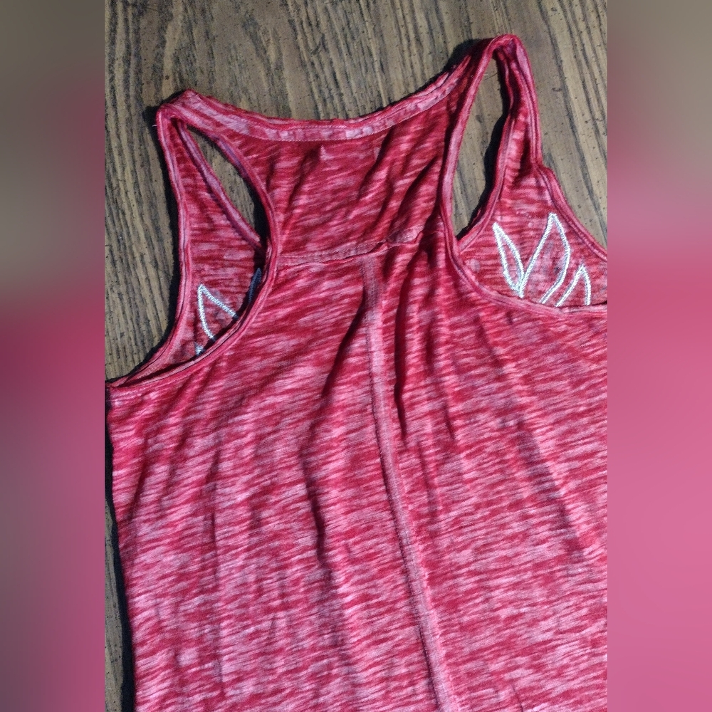 Red Embellished Tank Top - Picture 11 of 12